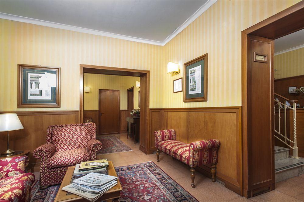 Residenza D'aragona Hotel
