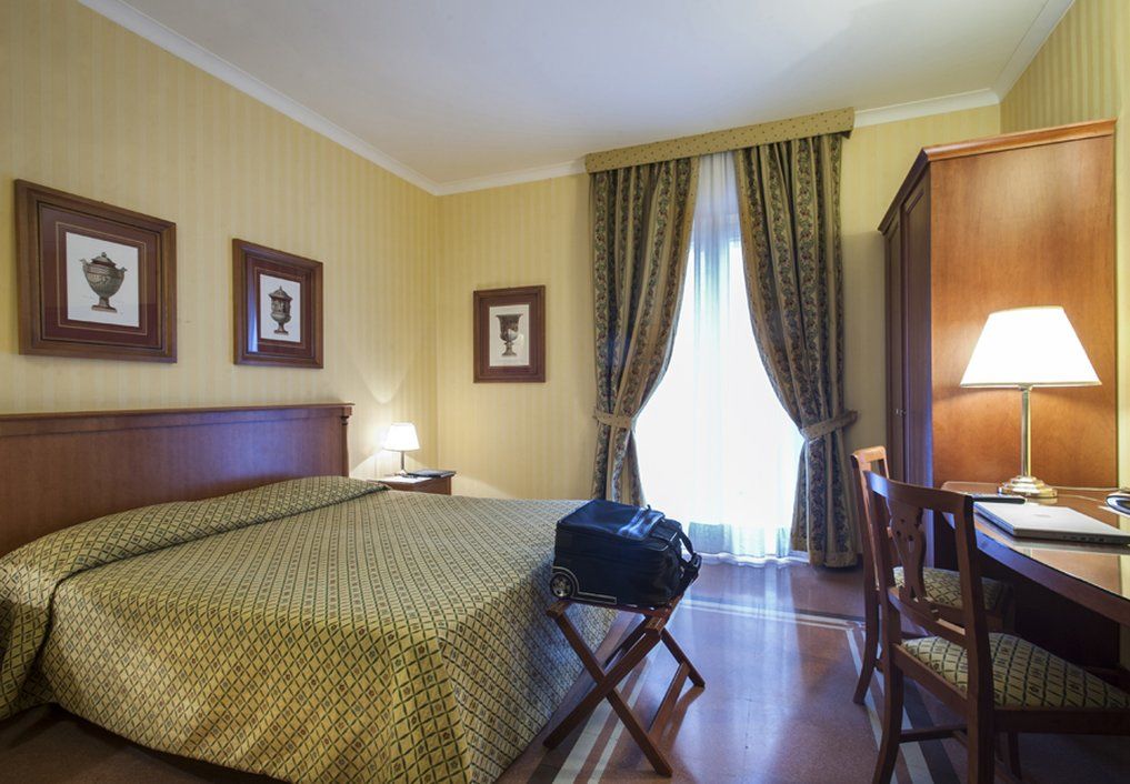 Hotel Residenza D'aragona 4*