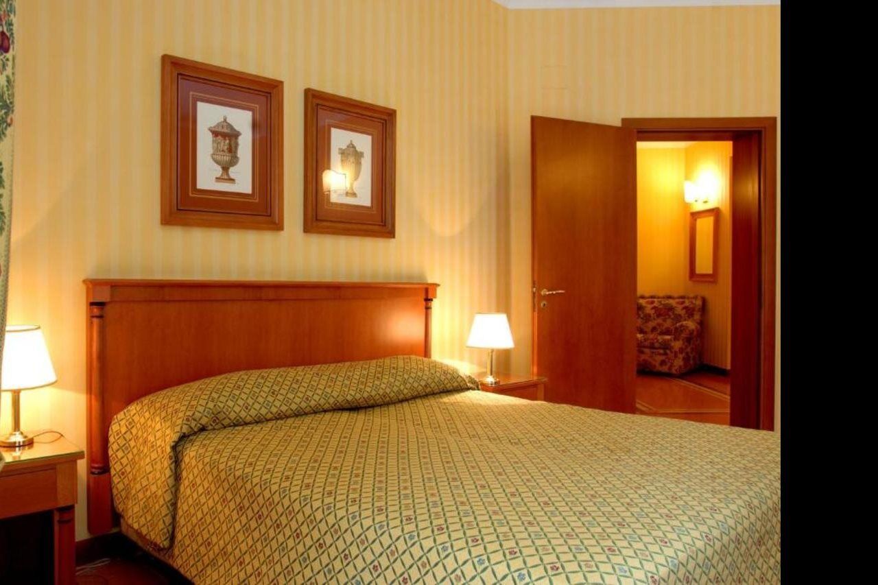 Residenza D'aragona 4*